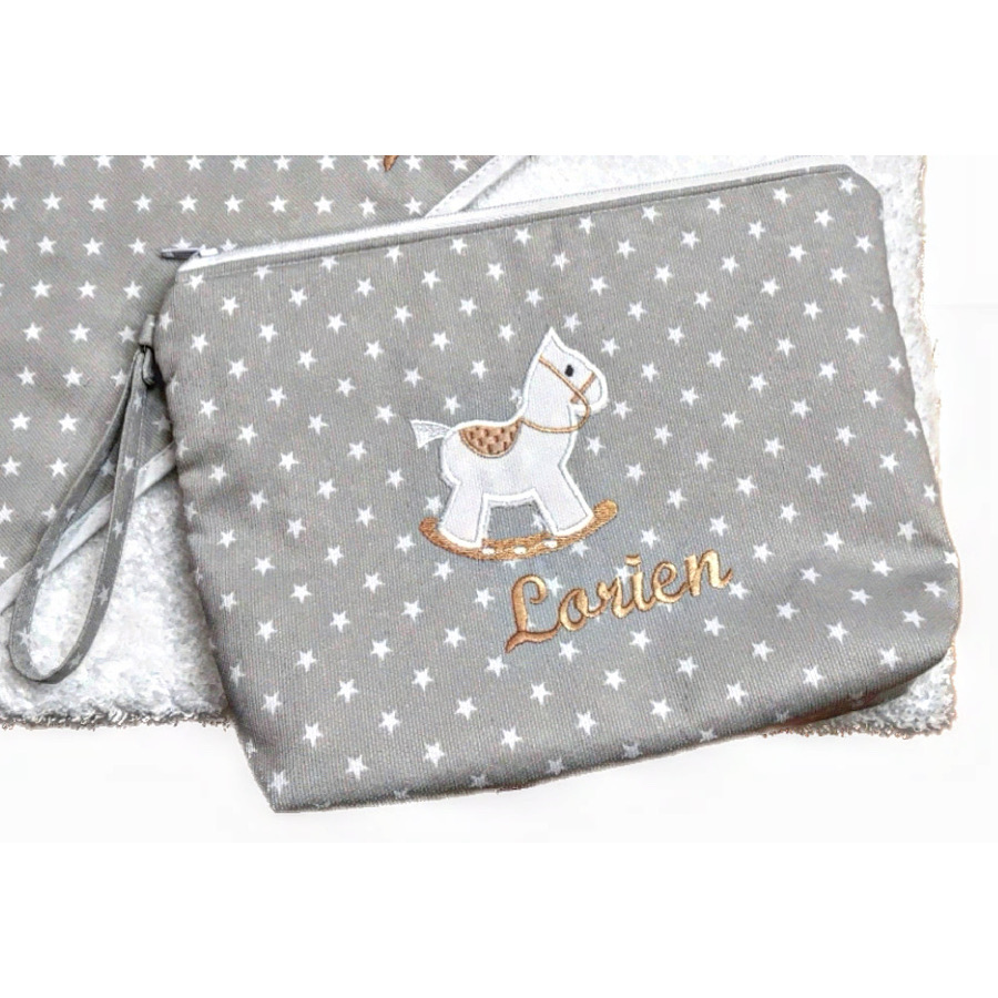 Neceser Gris Caballito con nombre bordado